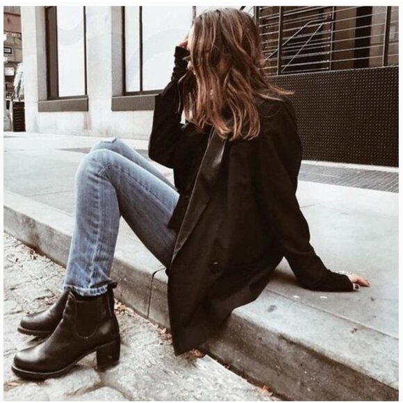 Frye Sabrina Chelsea Black Leather Chunky Heeled Boots - Size 7.5 - Picture 2 of 14